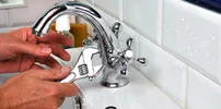 آیا میتوانیم نصب و تعمیر شیرآلات را خودمان انجام دهیم؟